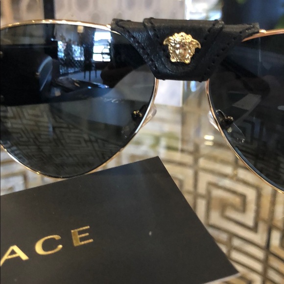 Versace Sunglasses - Baroque - Picture 6 of 7